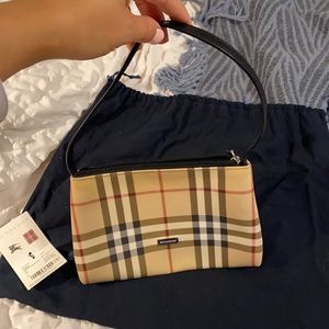 Burberry Small Tote - Authentic with tag